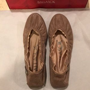 Ballad ox ballet flats